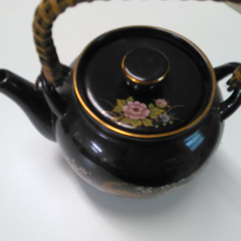 Japanese Tea Set - Picture 4 of 6